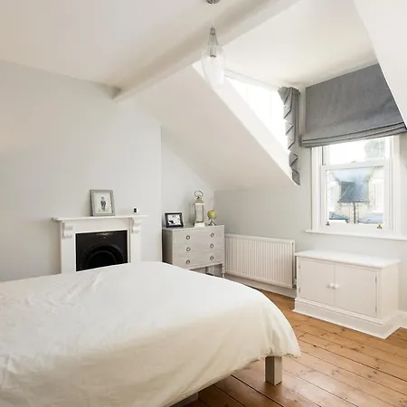 City 13 Claremont Terrace *